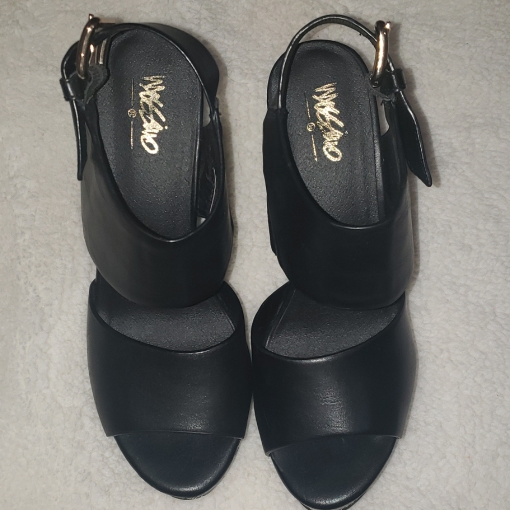 Dressy wedges